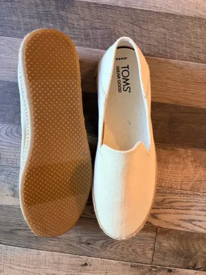 Cream Toms Slip-On thumbnail 3