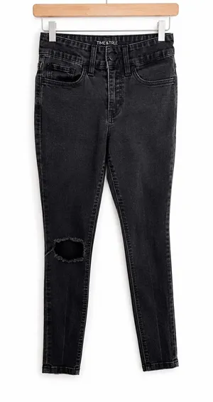Time & Tru Womens Jeans Sz 6‎ Petite Black High Rise Skinny Denim 5 Pocket Style thumbnail 1