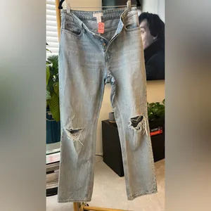 H&M distressed jeans size 8 thumbnail 3