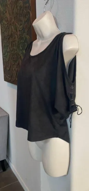 NWOT  suede like cold shoulder top. thumbnail 3