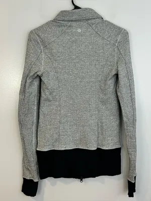 Lululemon Nice Asana Heathered Heringbone Grey Mock Neck Zip Up Jacket Size 6 thumbnail 13