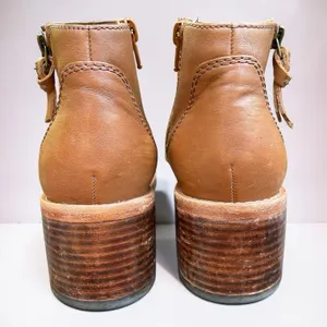 Old Money Clarks Clarkdale Dawn Tan Leather Chelsea Block Heel Ankle Boots 7M thumbnail 14