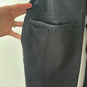 Figs XXS Livingston Straight Leg Scrub Pants in Black thumbnail 5