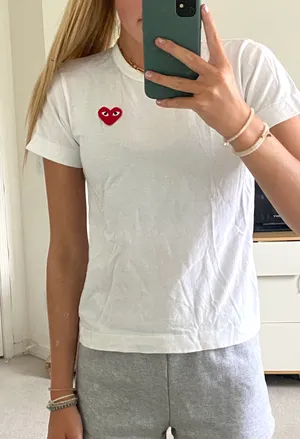 Comme des Garçons White PLAY Tee Shirt thumbnail 1