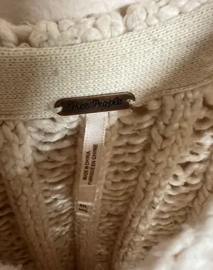 Free People nwot Women's cream M cotton oversized sweater crochet. thumbnail 4