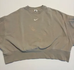 Nike Sweatshirt Womens Medium Taupe Oversized Cropped Embroidered Swoosh Fleece thumbnail 1