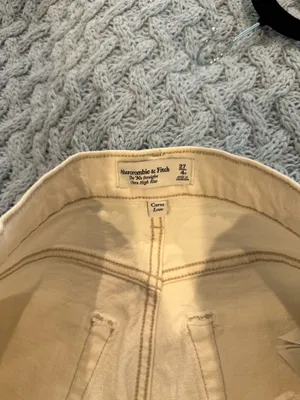 Abercrombie 90s Straight Ultra High-Rise Curve Love thumbnail 3