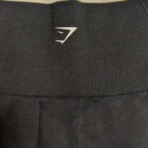Gymshark Energy+ Seamless Leggings Womens M Black Eyelet High Waist Cropped Gym‎ thumbnail 4