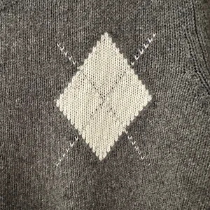 Old Navy Women’s Gray Argyle Button Front Crew Neck Cardigan Sweater S thumbnail 2
