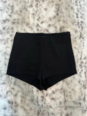 Skims High Waisted Hot Shot Short thumbnail 2
