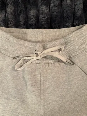 Lululemon Scuba Sweatpants thumbnail 3