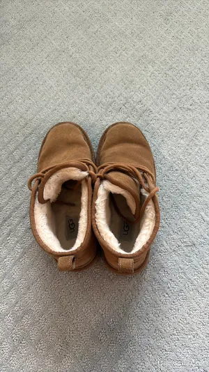 UGG boots thumbnail 3