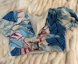 Boutique Top thumbnail 1