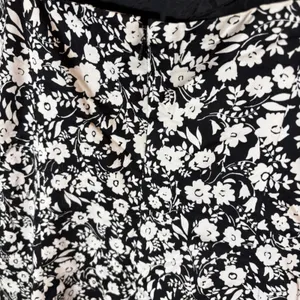 Ann Taylor Black White Floral Fit & Flare Spaghetti Strap Dress Size 12‎ thumbnail 5
