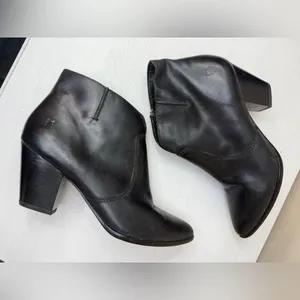 Frye Jennifer Black Leather Ankle Boots Sz 8 Western Americana Country thumbnail 13