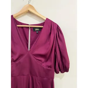 Alexa Admor Plum Burgundy Satin V-Neck Puff Sleeve Midi Dress Size 6 thumbnail 6