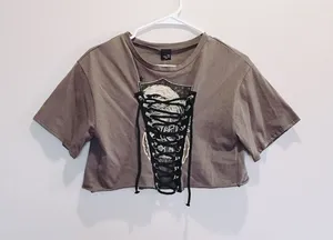 Military green tie front graphic cropped Top thumbnail 1