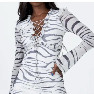 Princess Polly Monochrome Animal Print Lace-Up Mini slim fitting B 78 thumbnail 4