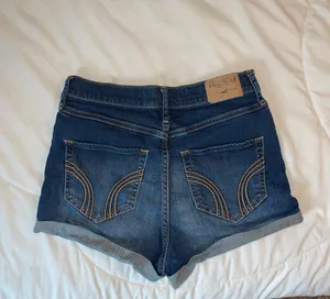 Hollister High-Rise Shorts thumbnail 2