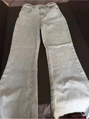 Abercrombie Curve Love Flare Ultra High Rise jeans. Women’s 6 thumbnail 2