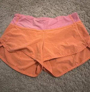 Lululemon Shorts Speed 2.5" Low-Rise thumbnail 1