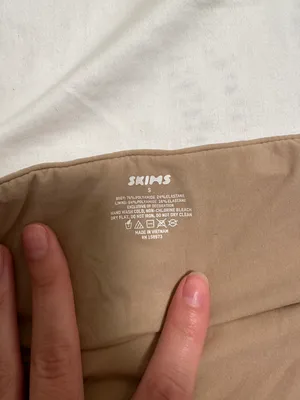 SKIMS Fits Everybody Bandeau thumbnail 2