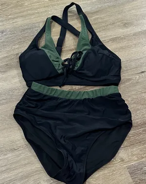 Blooming Jelly Elegant Black and Green Bikini Set thumbnail 1
