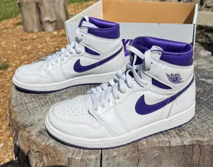 Nike Air Jordan 1 High OG “Court Purple” High Top Sneakers thumbnail 1