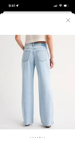 Abercrombie Low-Rise Ultra Loose Jeans thumbnail 3