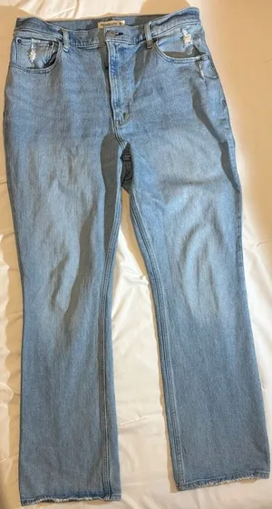 Abercrombie & Fitch ‘70s Vintage Flare Jeans Ultra High Rise Size 32 / 14R thumbnail 1