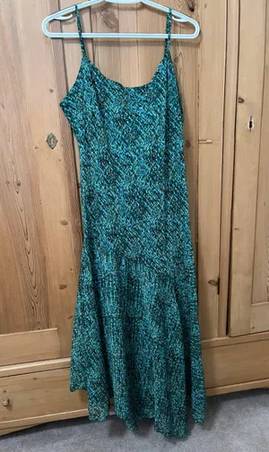 Blue Green Dress Size 14 thumbnail 1