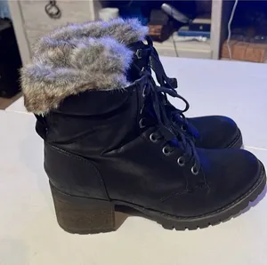 STEVE MADDEN Comfort Women SZ 9 Faux Fur Lined Ankle Booties Black Block Heeled thumbnail 1
