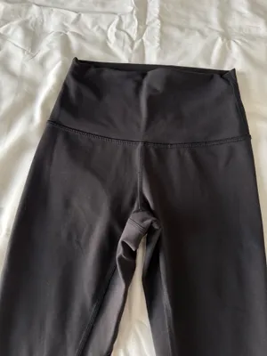 Black Wunder Train High-Rise Crop 23" Leggings thumbnail 3