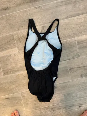 Nike Women’s One-Piece Swimsuit S thumbnail 3