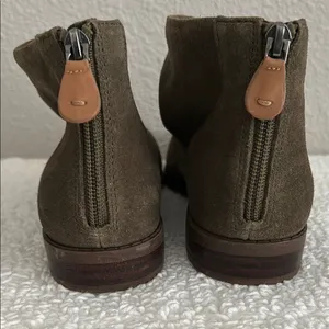 Gentle Souls by Kenneth Cole Women's Size 5.5 Slouchy Emma Leather Ankle Boot thumbnail 3