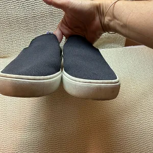Rothy’s Womens Sneakers 8 Black Slip-On Shoes thumbnail 5