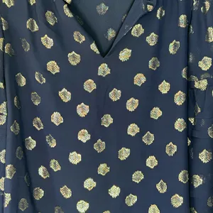 Lilly Pulitzer Giana Silk Top Navy and Gold V Neck Balloon Puff Long Sleeve SZ S thumbnail 6