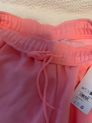 NWT LIMITED EDITION COLOR Alo Sweat Shorts Yoga Accolade pink thumbnail 4