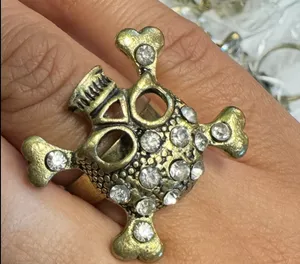 Skull and Crossbones Statement Ring Gold thumbnail 5