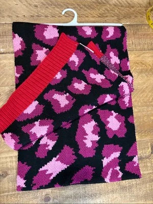 Juicy Couture Black & Pink Leopard Knit Scarf with Red Trim NWOT thumbnail 4