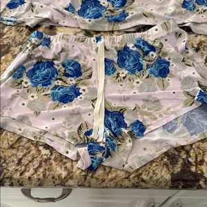 Poof! Blue and White Floral Short Set thumbnail 3