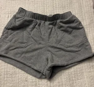 Universal Threads Grey shorts thumbnail 1