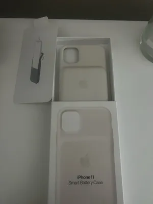 Apple Charging Case iPhone 11 thumbnail 2