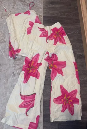TCEC Floral Set thumbnail 3