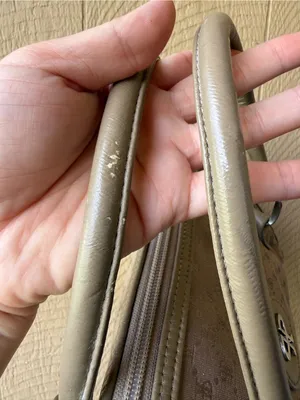 Beautiful VTG Paco Paris satchel bag in a neutral taupe thumbnail 8