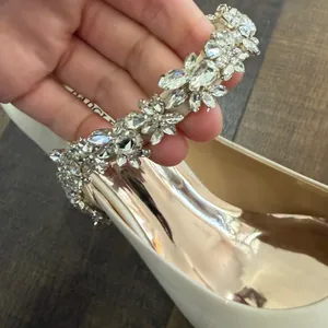 Badgley Mischka Esperanza Satin Crystal Embellished Heels Nude Size 8.5 thumbnail 6