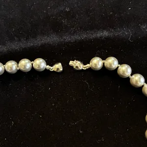 Vintage Monet 15" Silver Faux Pearl Choker Necklace, Signed Silver-Tone Clasp thumbnail 6