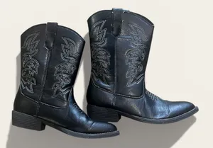 Size 3 Black leather cowboy boots with white stitching Used Like New Condition, Offers Welcome #western #cowboyboots #431 thumbnail 1