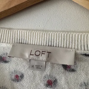Ann‎ Taylor Loft Women's Button Up Sweater Cardigan Fan Design thumbnail 6