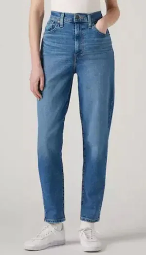 Levi’s High Waisted Mom Jeans Size 30 thumbnail 1
